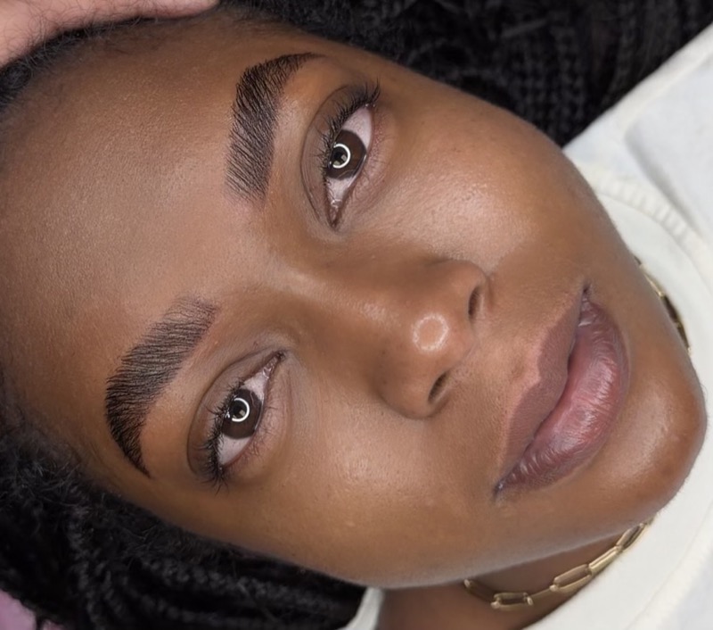 Volume lash extensions full set on a happy client